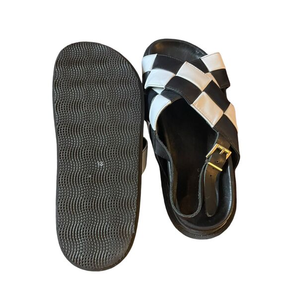 ALOHAS Black and White Sandals - Picture 4 of 5